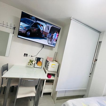 Appartamento Acogedor Apartamento Usera Madrid Esterno foto